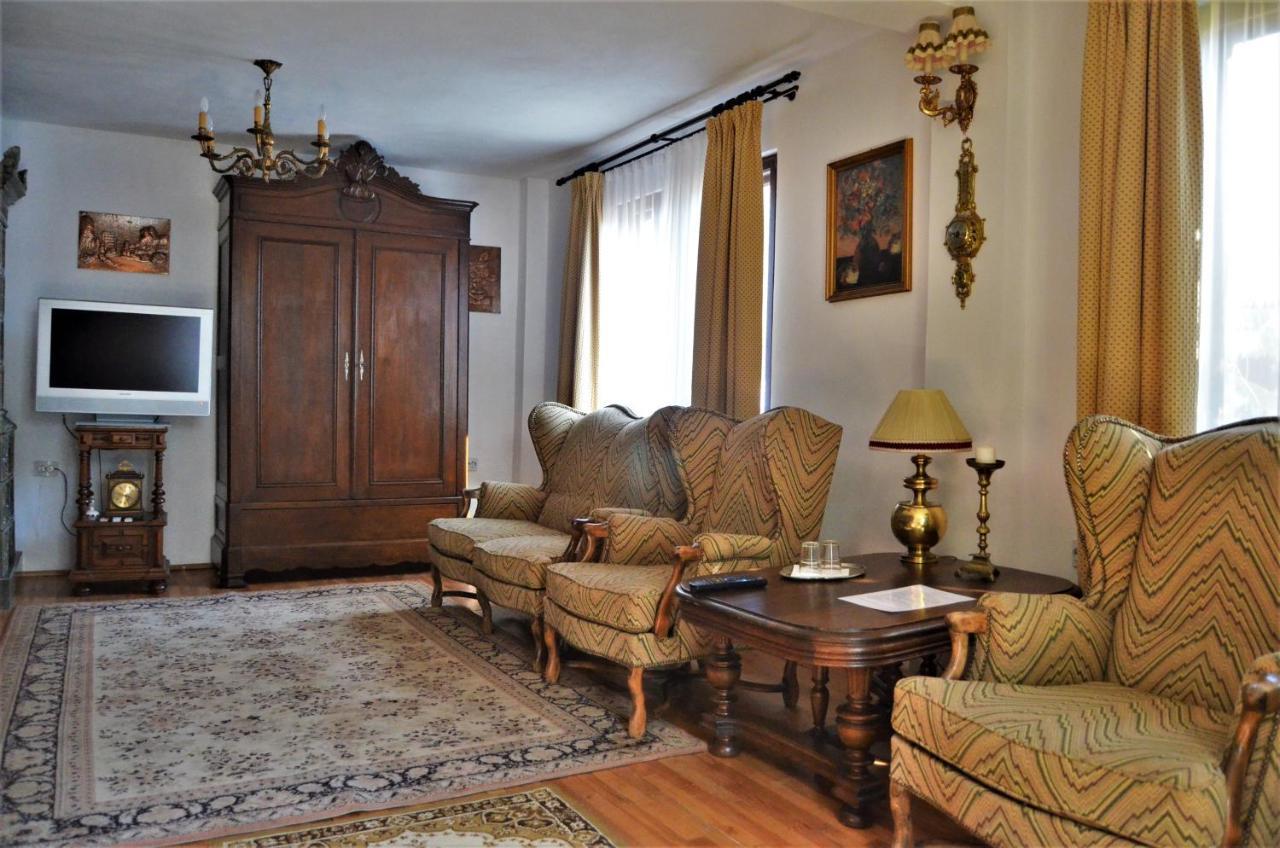 Casa Veche 3*
