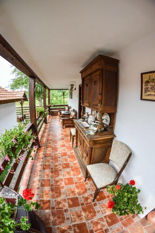 Casa Veche 3*